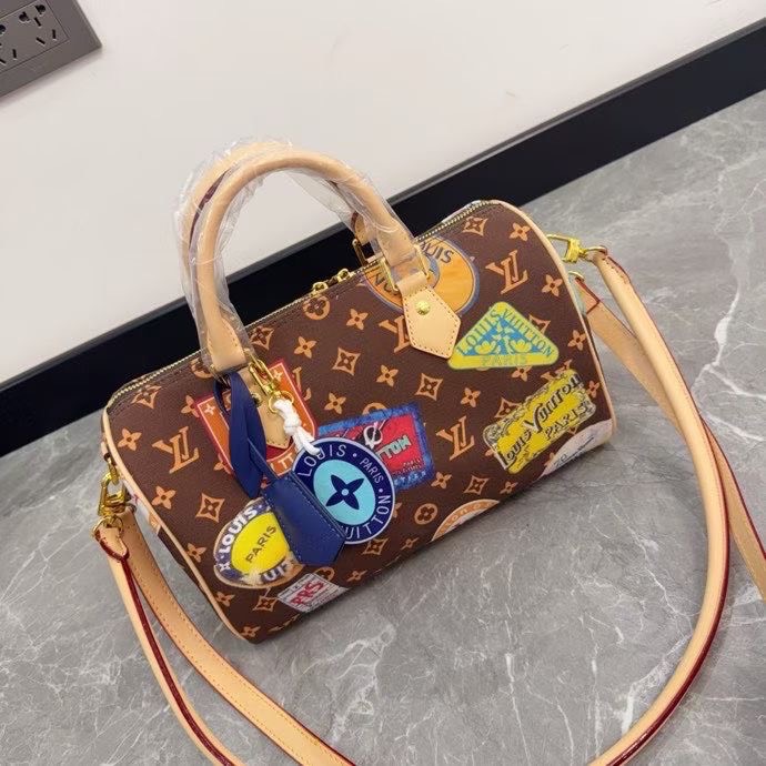 کیف زنانه برند لویی ویتون  Lv اسپورت فول پک رنگ قهوه ای